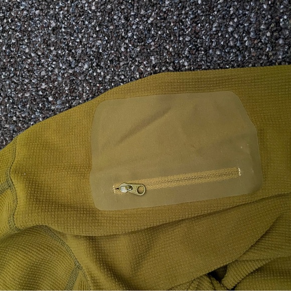 Arc'teryx Mustard Yellow fleece Jacket with Zip Pockets - Picture 3 of 5